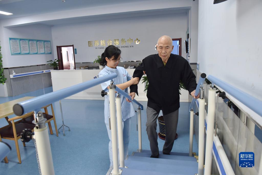 棒坛万人在线交流社区